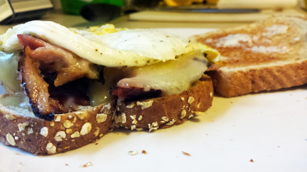 Ham, egg, white cheddar on toast