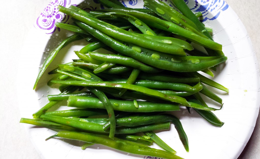 steamed, split green beans