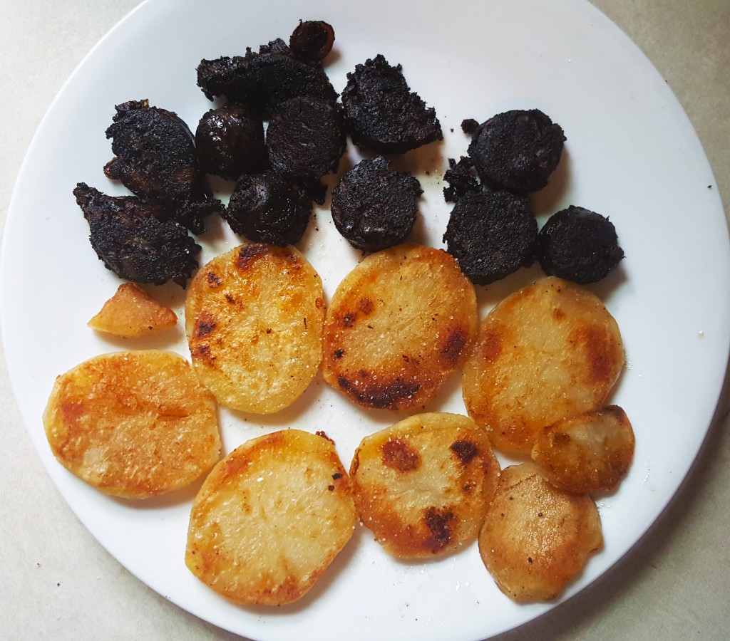 Pan-fried morcilla and potatoes