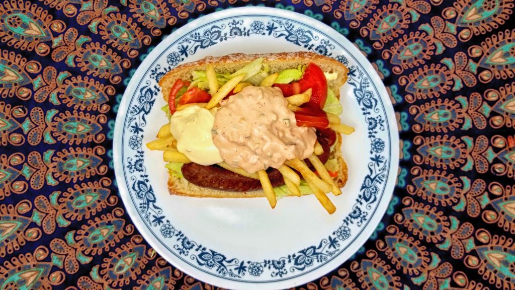 Mitraillette with Frikandel